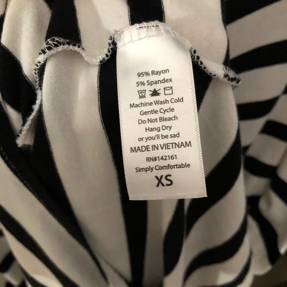 XS LuLaRoe Irma - Picture 3 of 4